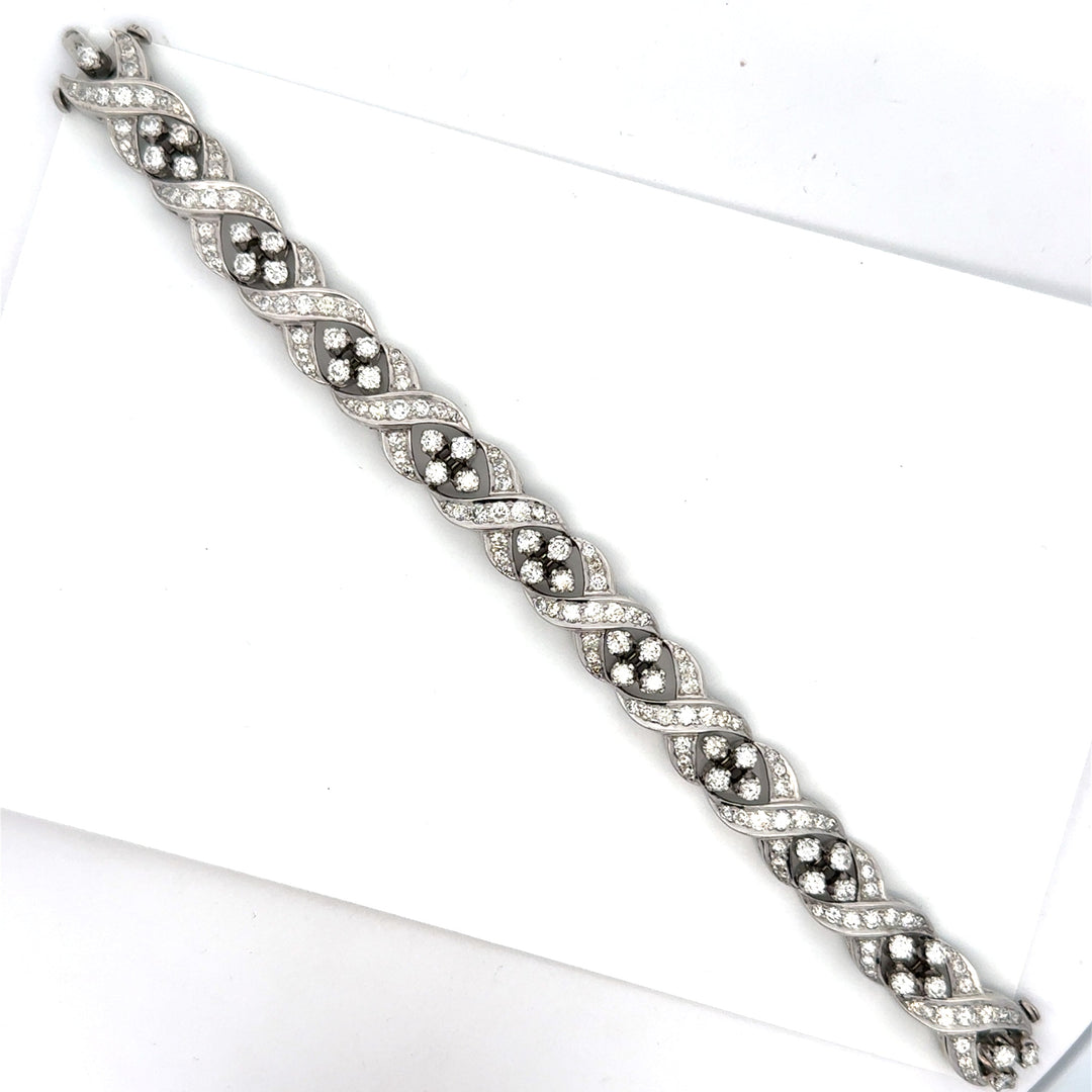 Modern 1960's Bracelet 8.50 Diamond Platinum