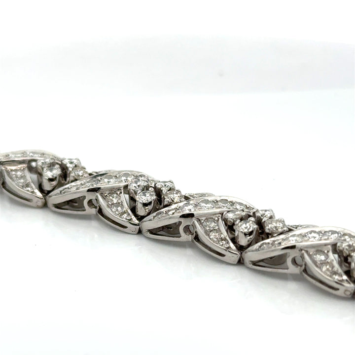 Modern 1960's Bracelet 8.50 Diamond Platinum