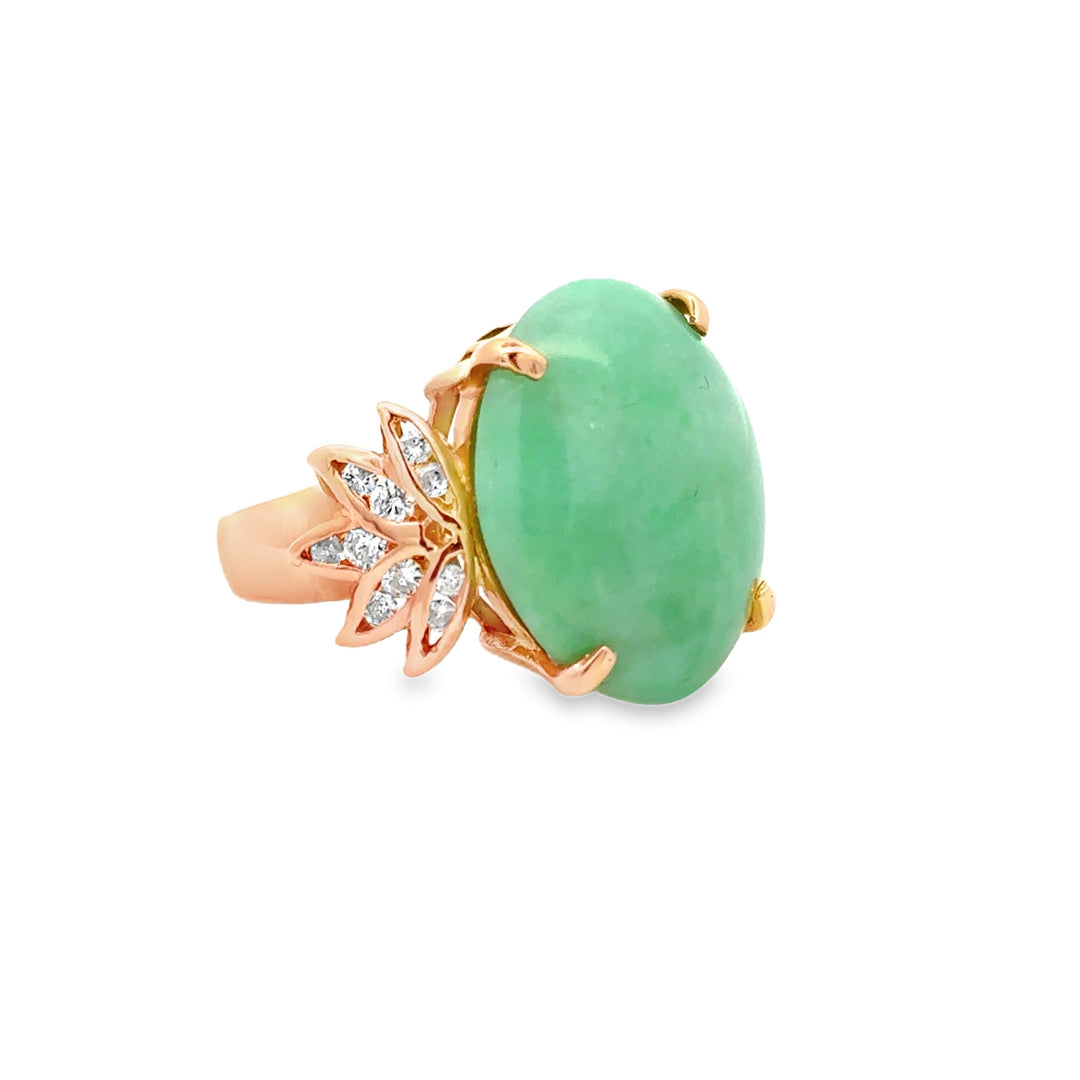 Modern 1980's 23.00ct Jade and Diamond 14Kt Yellow Gold Ring