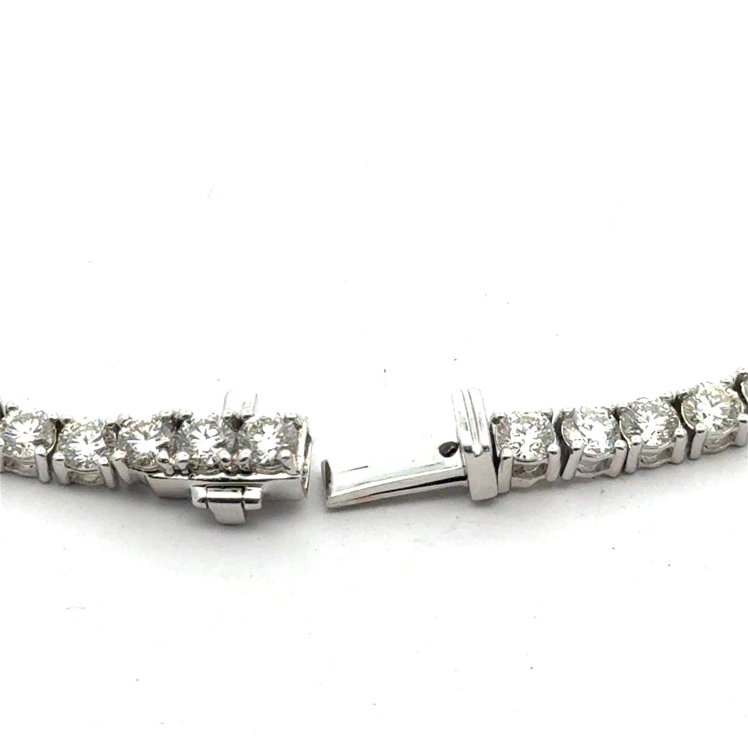 Contemporary 15.70 cttw Diamond Riviera 14K White Gold Graduated Necklace
