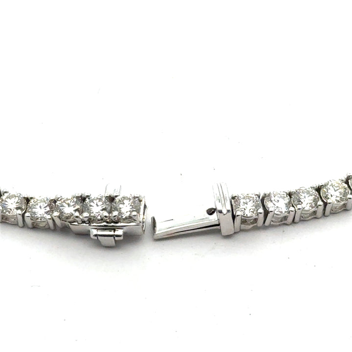 Contemporary 15.70 cttw Diamond Riviera 14K White Gold Graduated Necklace