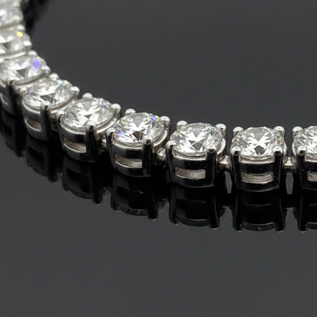 Contemporary 26.45 cttw Diamond Riviera 14K White Gold Graduated Necklace