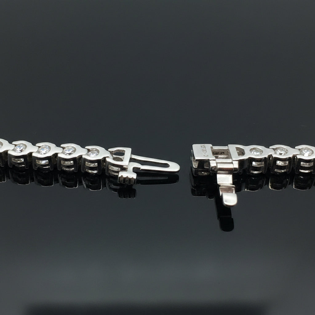 Contemporary 20.00 cttw Diamond Riviera 14K White Gold Graduated Necklace