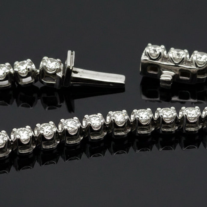Contemporary 8.60 cttw Diamond Riviera 14K White Gold Graduated Necklace