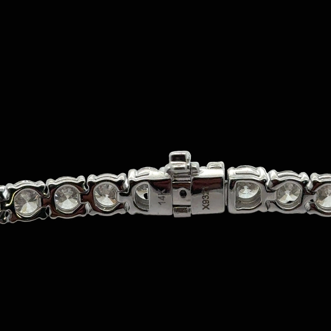 Contemporary 32.12 cttw Diamond Riviera 14K White Gold Graduated Necklace