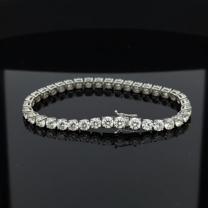 Contemporary 15.22cttw Diamond (37 IGI Reports) 14Kt White Gold Bracelet