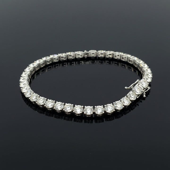 Contemporary 15.22cttw Diamond (37 IGI Reports) 14Kt White Gold Bracelet