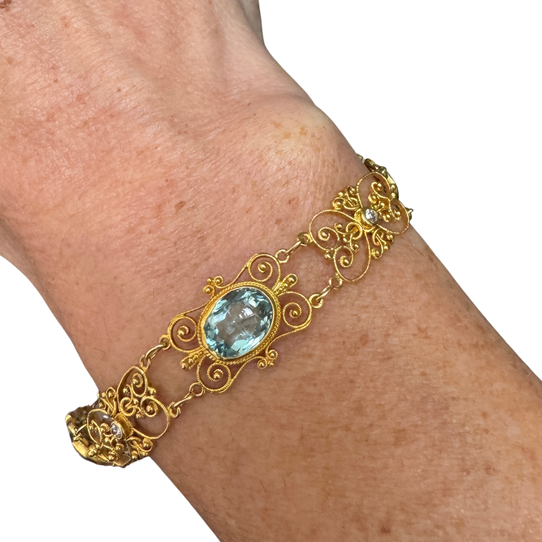 Estate 8.00cttw Aquamarine and Diamond 18K Yellow Gold Filigree Bracelet