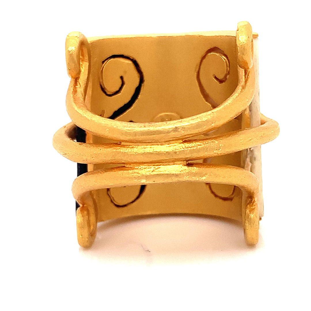 Fibula Diamond and Cermamic 18K Yellow Gold Ring