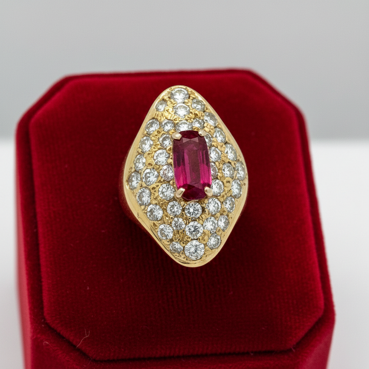 Natural 1.37ct Ruby and Diamond 18k Yellow Gold Ring