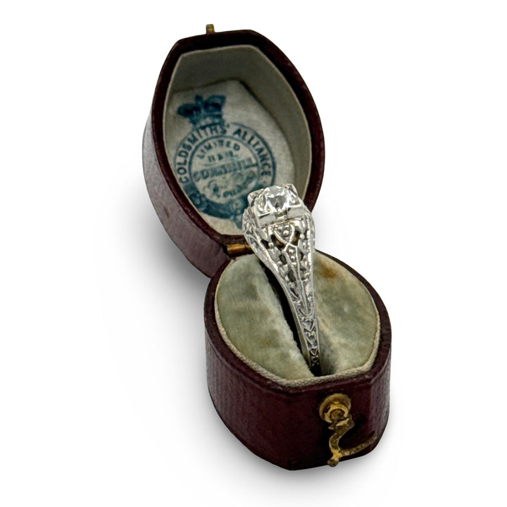 Art Deco 1920's Diamond 18K White Gold Ring