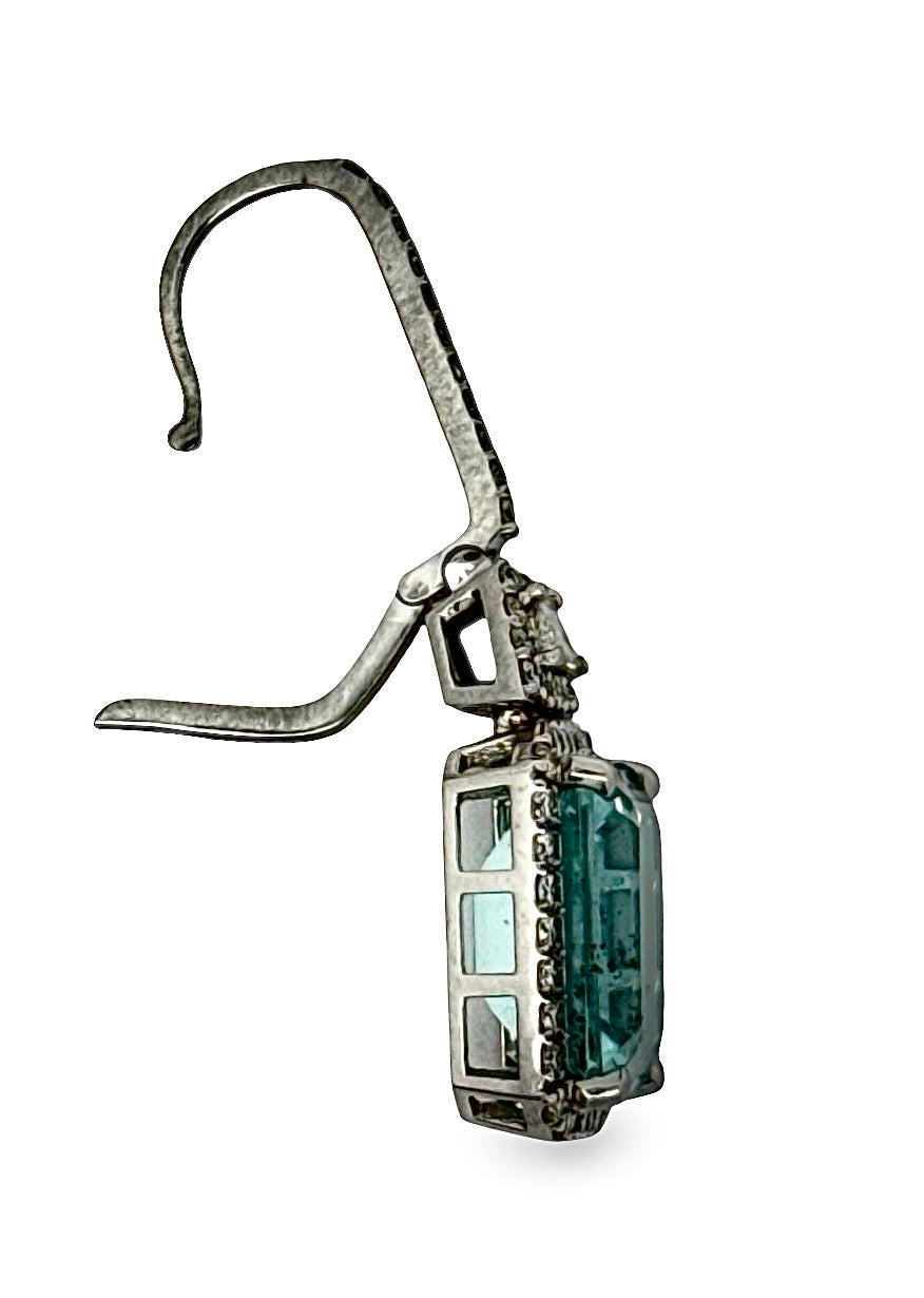 Modern Diamond and Aquamarine Dangle 14k White Gold Earrings