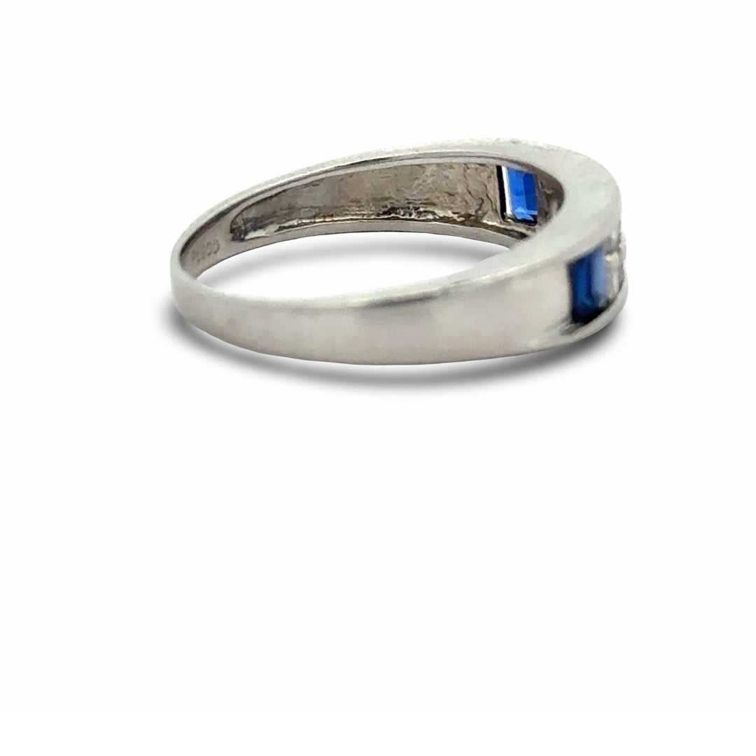 Fine Sapphire and Diamond Ring