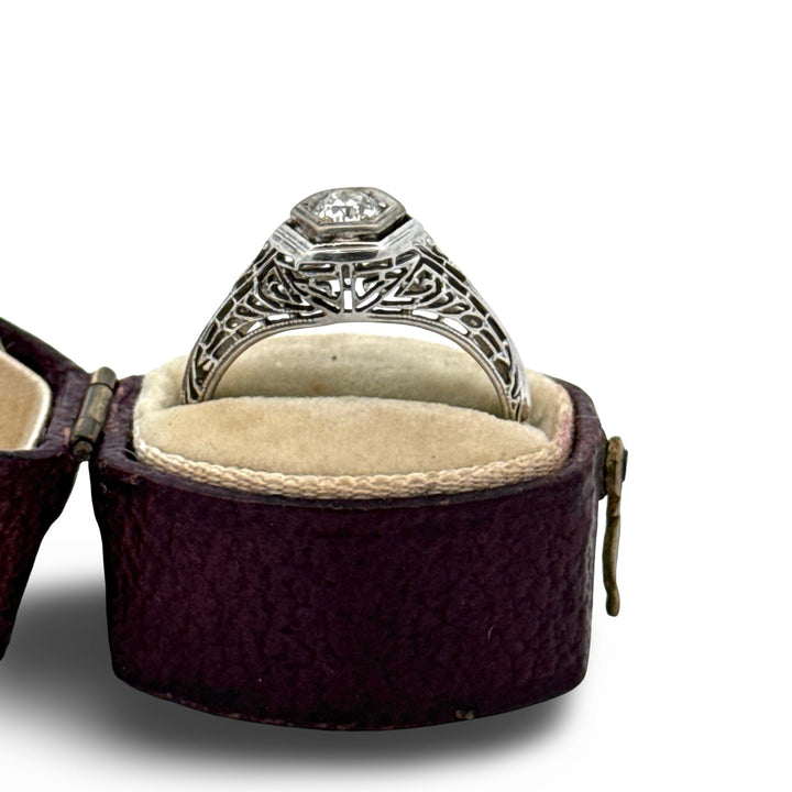 Art Deco 1920's Diamond Filigree 18K White Gold Ring