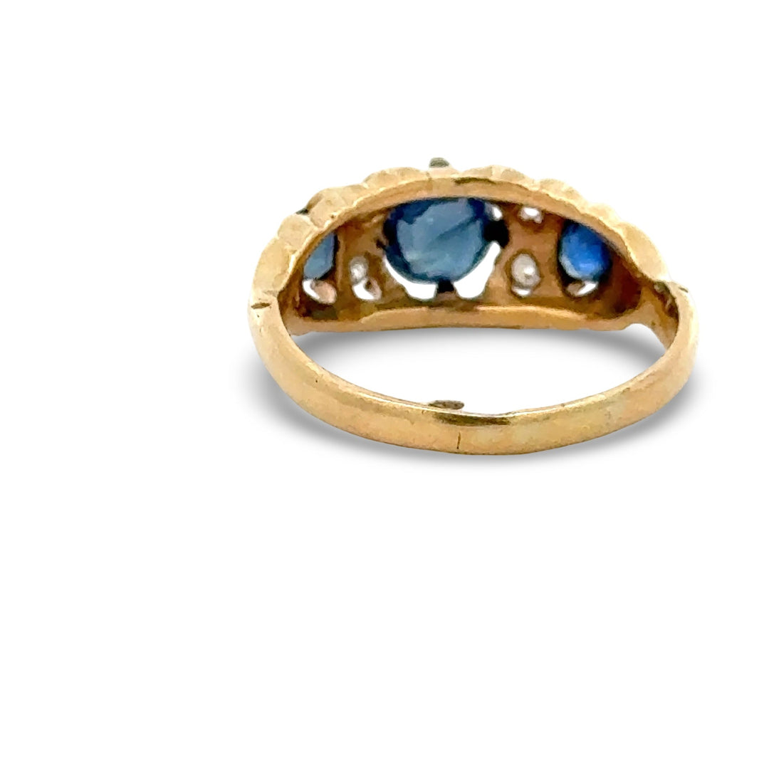 Victorian Sapphire and Diamond 18k Yellow Gold Ring
