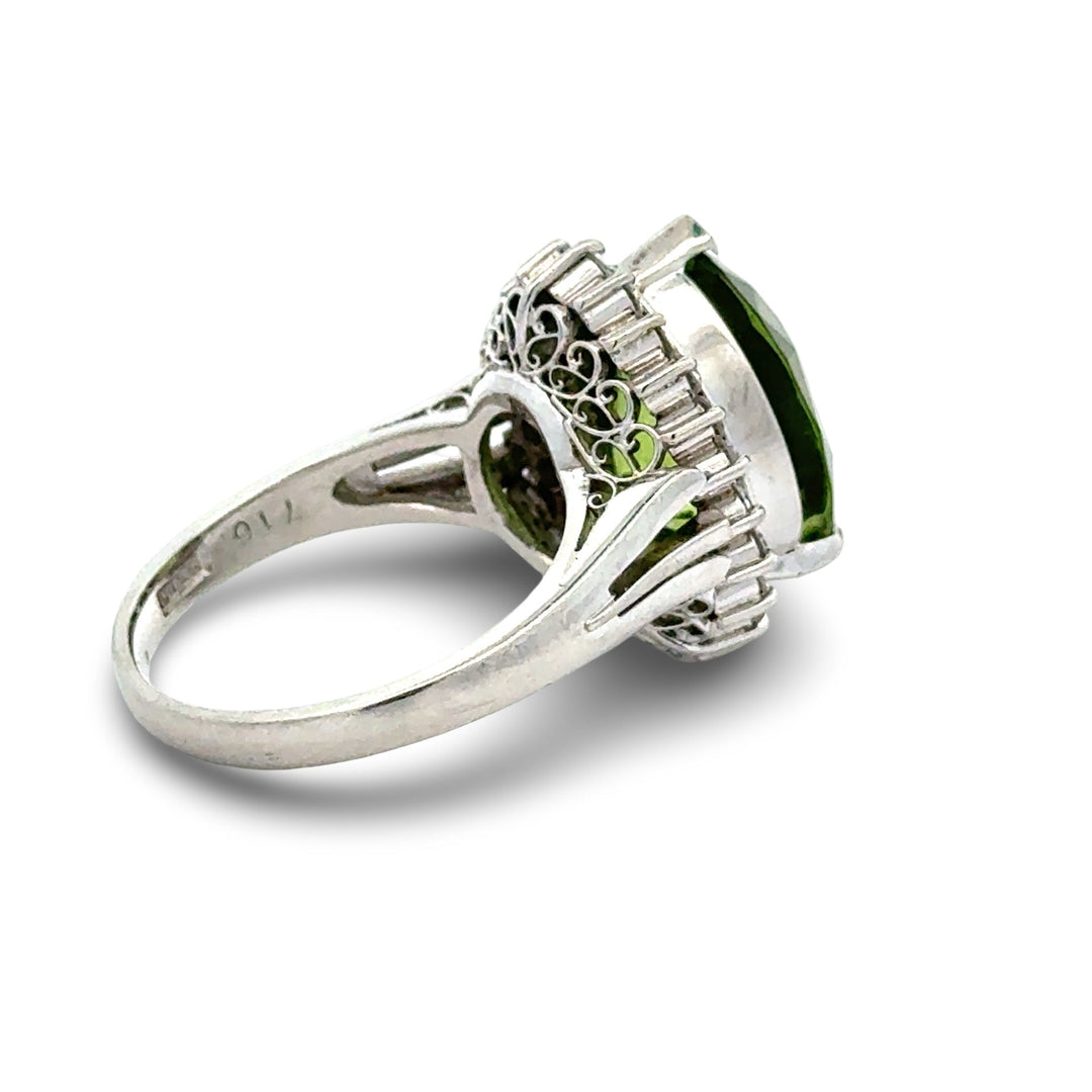 Fine Peridot and Diamond Platinum Ring