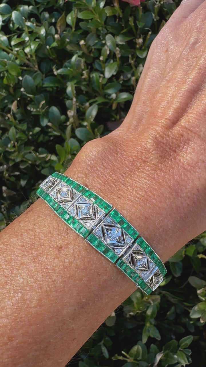 Emerald and 1.24 Carat Diamond Art Deco Style Bracelet