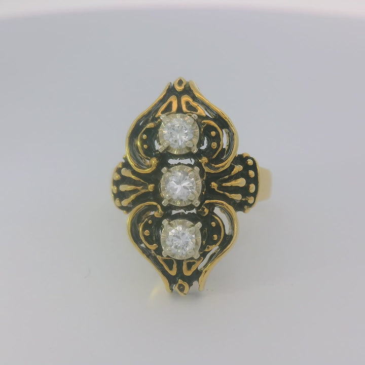 Antique Three Stone Diamond and 14K Gold Ring