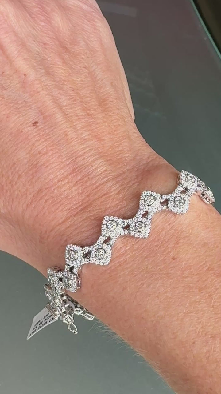 Designer AV 4.60cttw Diamond 14Kt White Gold Bracelet