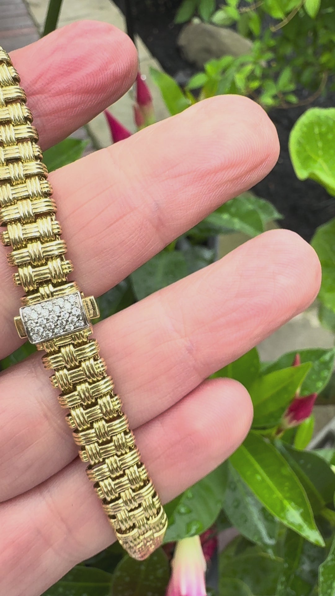Roberto Coin Appassionata Basket Weave 18K Yellow Gold and Diamond Necklace
