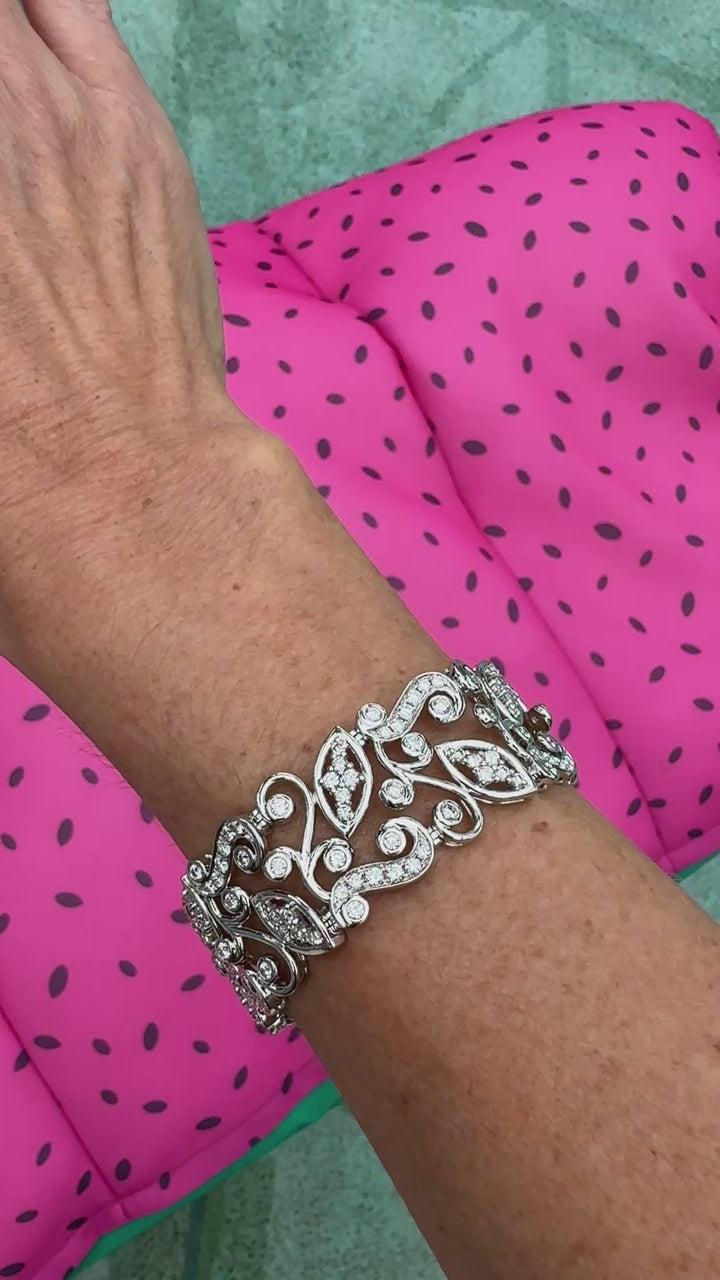 Designer AV 7.45cttw Diamond 14Kt White Gold Bracelet