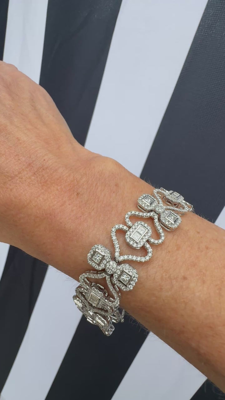 Designer AV 7.05cttw Diamond 14K White Gold Bracelet