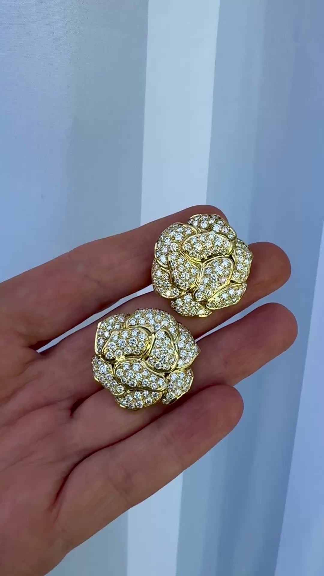 Estate 10.00cttw Diamond 18k Yellow Gold Earring
