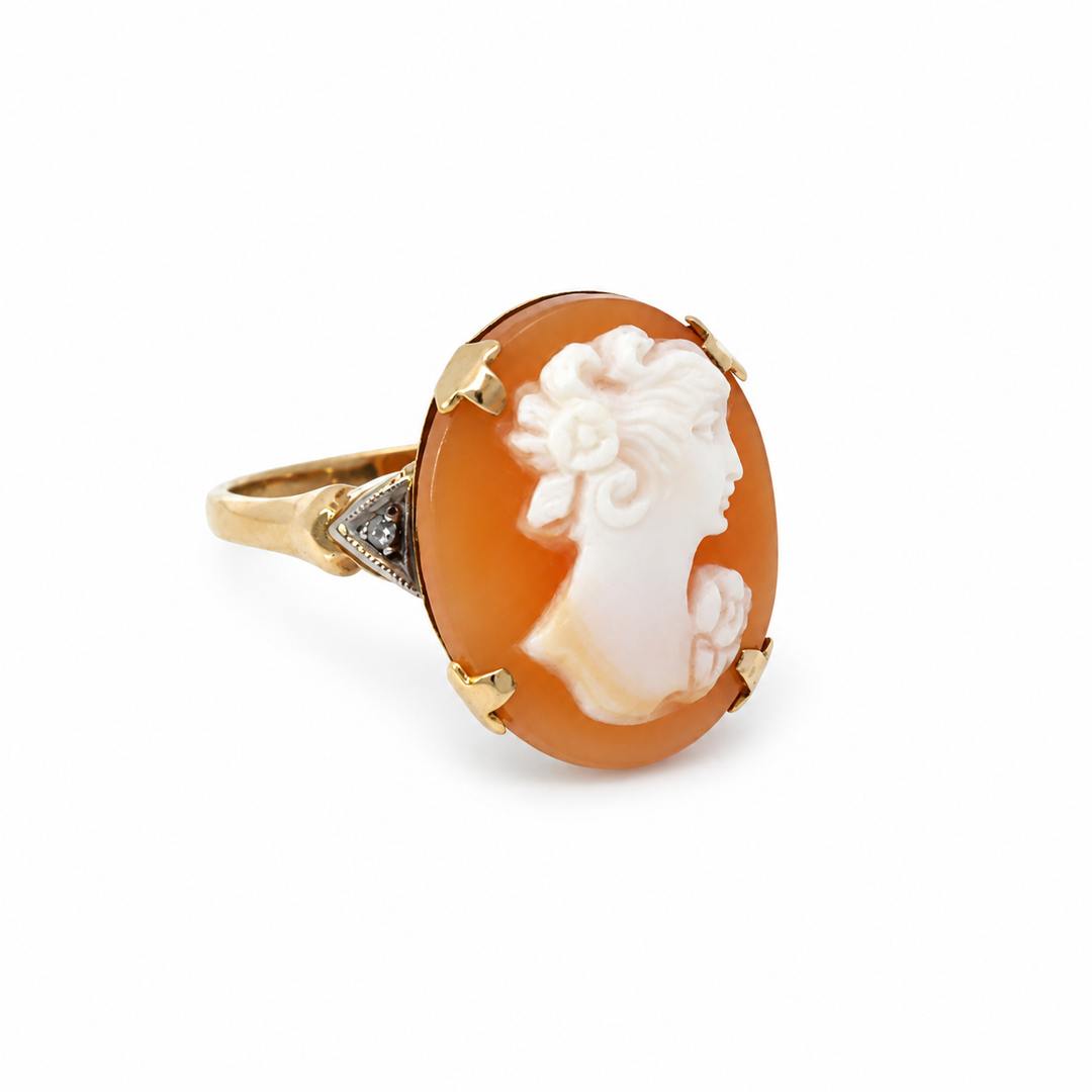 Vintage 10K yellow gold cameo ring angled view