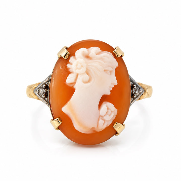 Vintage 10K yellow gold cameo ring front view
