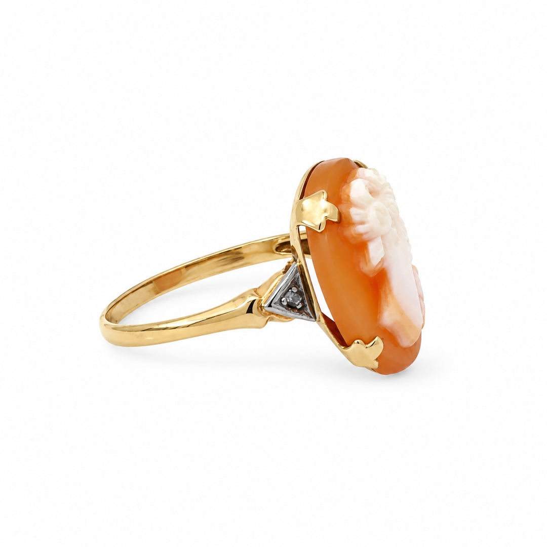 Vintage 10K yellow gold cameo ring side profile