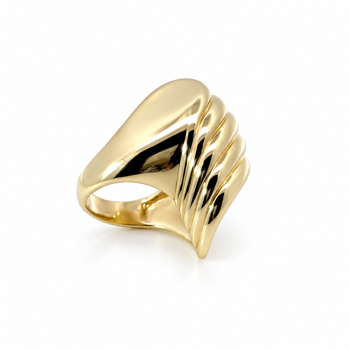 Vintage 14K yellow gold ribbed sculptural statement ring front view